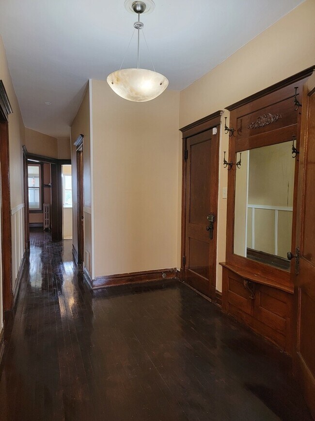 Photo - 6328 S St Lawrence Ave Unidad 2