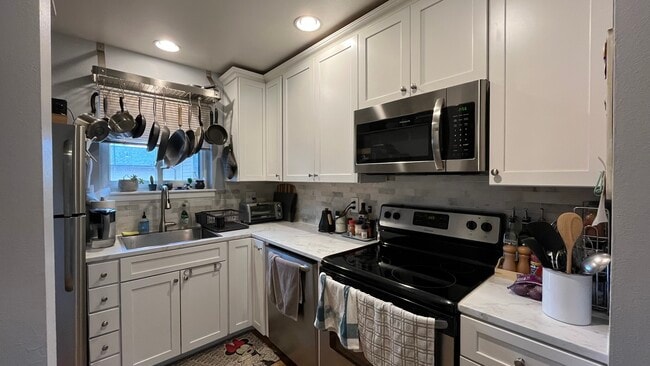 Building Photo - 3065 30th St Unit #5