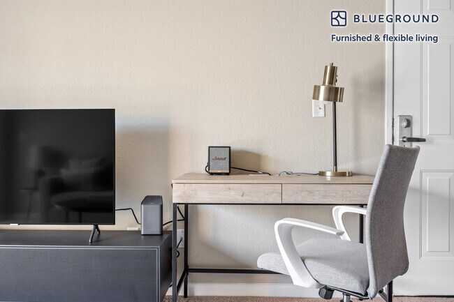 Photo - 1220 N Fair Oaks Ave Unit FL3-ID947