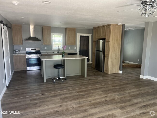 Building Photo - 4214 E Fremont St Rental