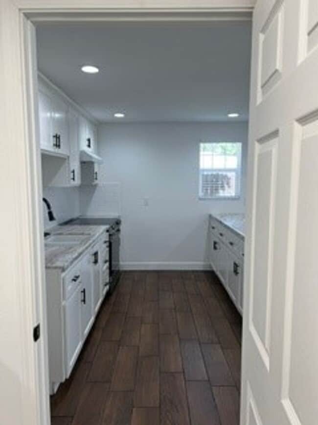 Photo - 2701 San Emidio St