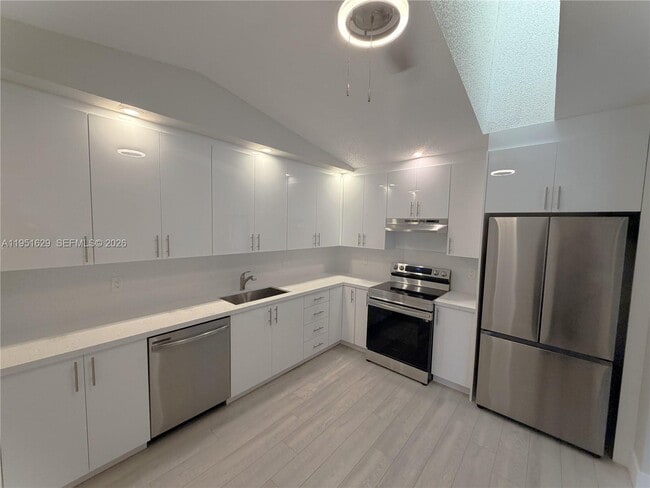 Photo - 1439 Captains Walk