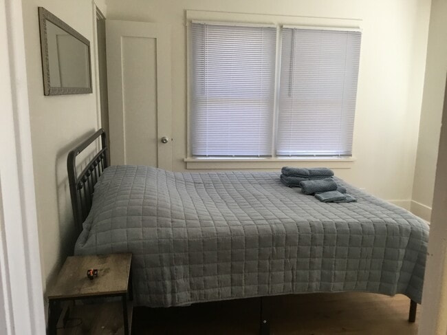 Photo - 665 Loma Ave