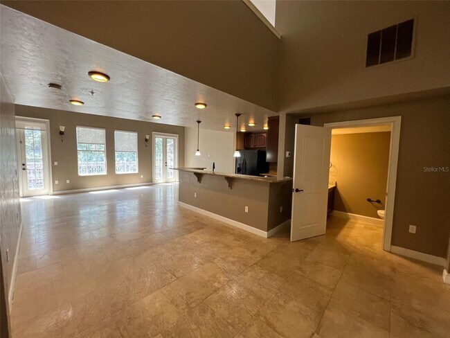 Photo - 325 NW 14th St