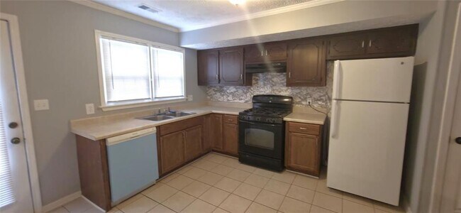 Photo - 1380 Kennesaw Trace Ct