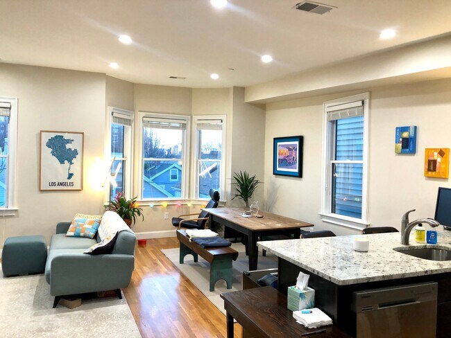 Photo - 19 Plymouth St Unit 3