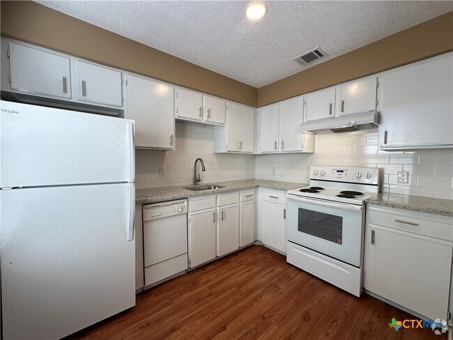Building Photo - 1409 N Bishop St Unit 4 Rental