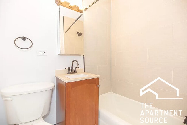 Photo - 1510 N Dearborn Pky Unit 107