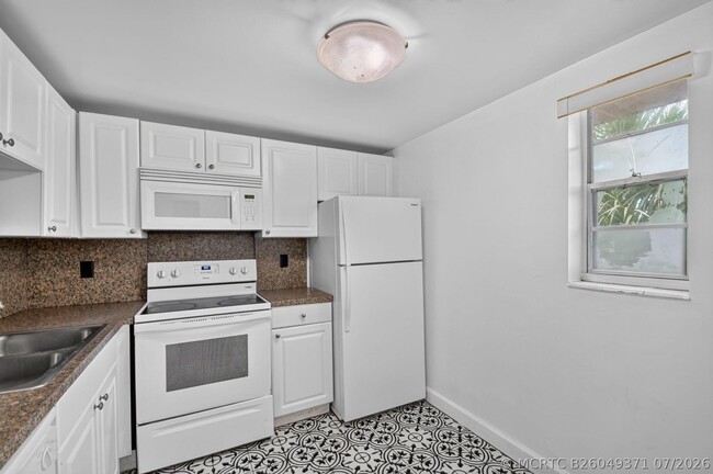 1505 Crescent Cir Unit B24