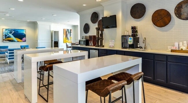 The Waterford on Piedmont