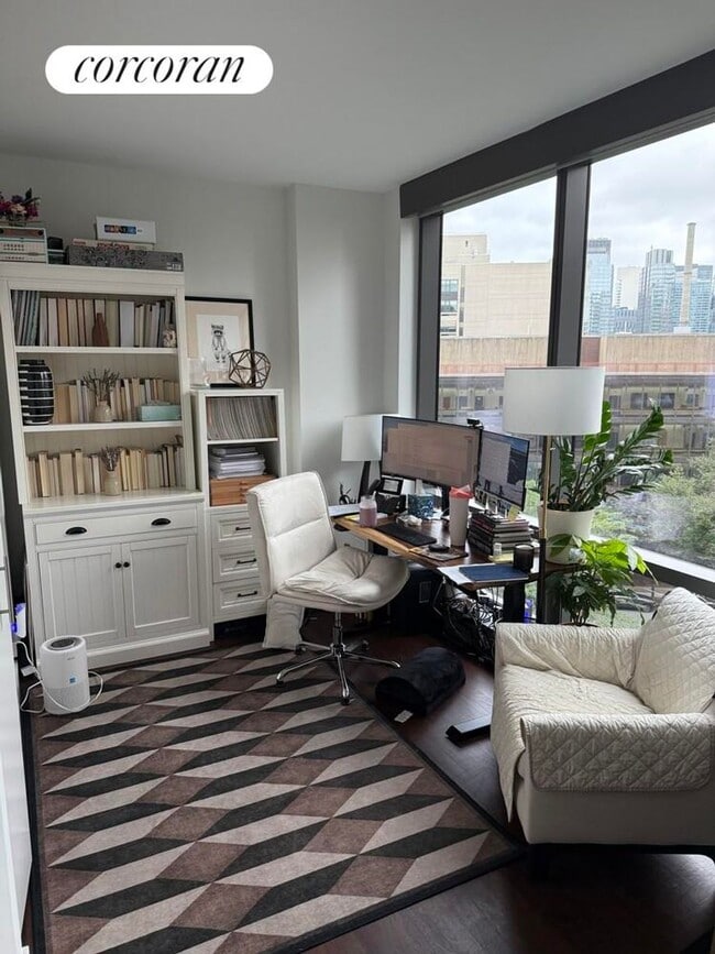 Photo - 200 W 67th St