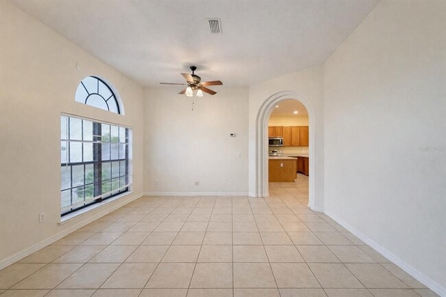 Photo - 540 Coventry Rd