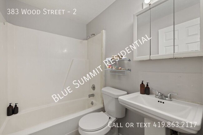 Photo - 383 Wood St Unidad 2