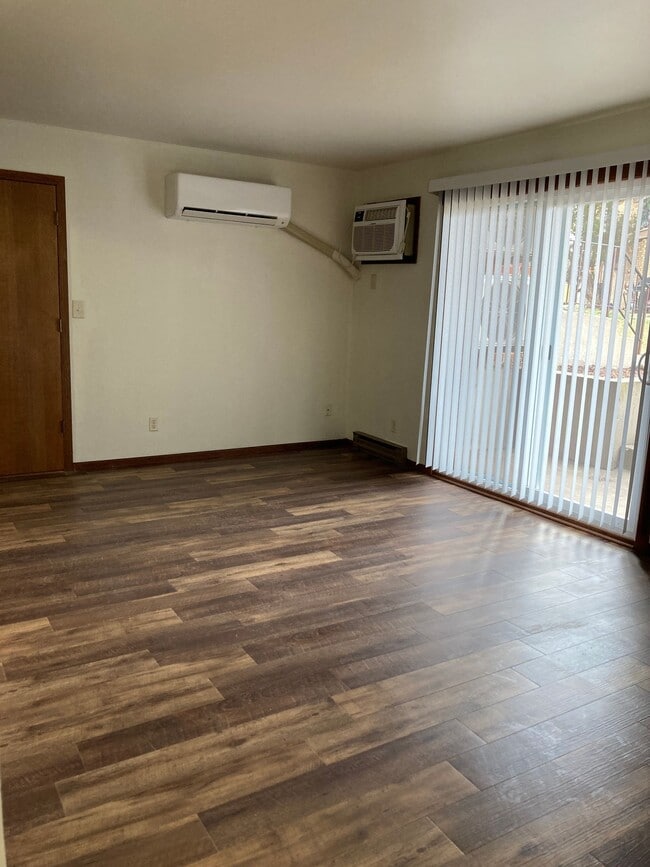 Photo - Immaculate Updated 2 Bedroom with 1 Bath