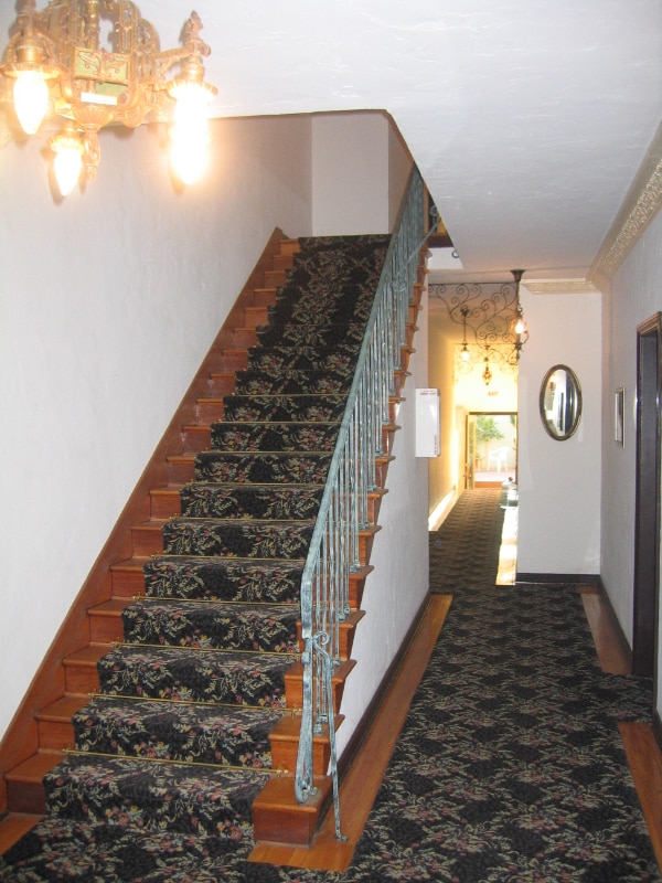 414 N Sycamore Ave Unit 2