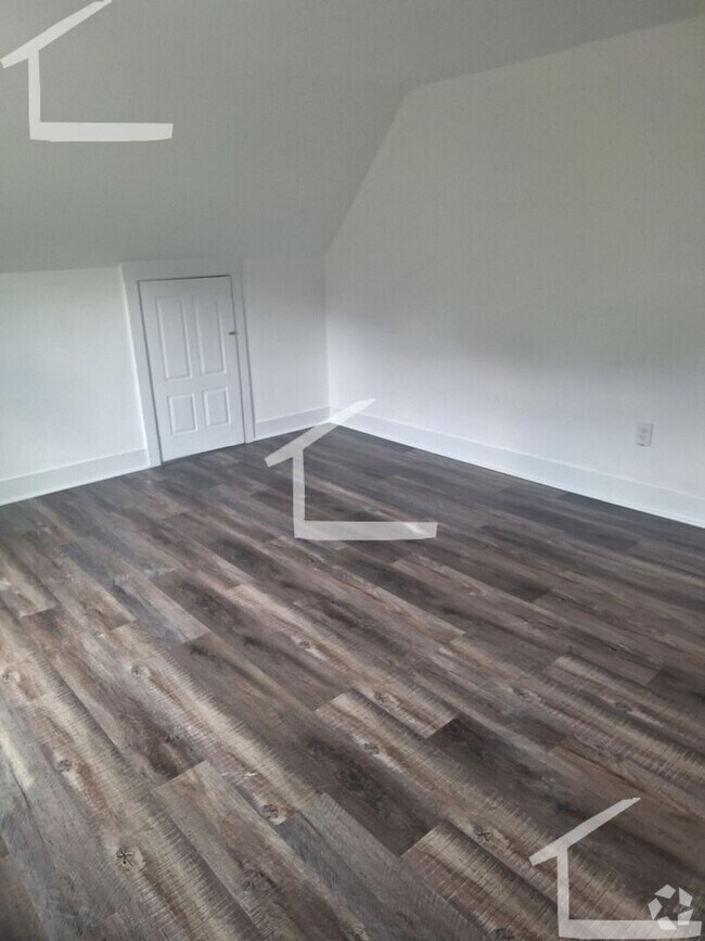 Building Photo - 597 Cambridge St Rental