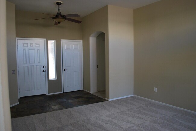 Photo - 78900 Champagne Ln