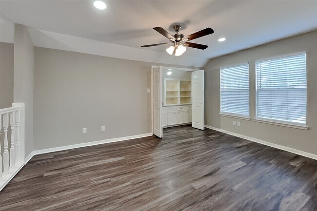 Photo - 702 Fernglade Dr