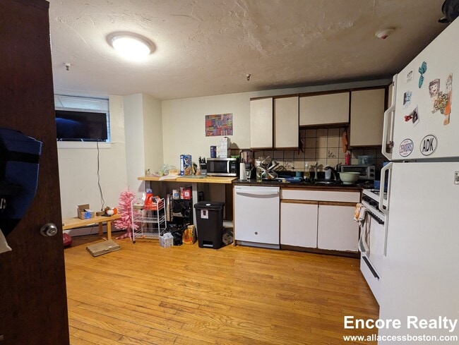 Photo - 58 Queensberry St Unit G3