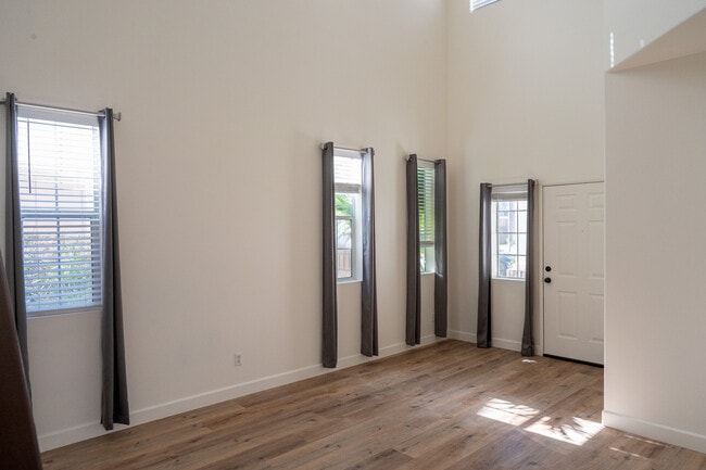 Photo - 15747 Roan Rd