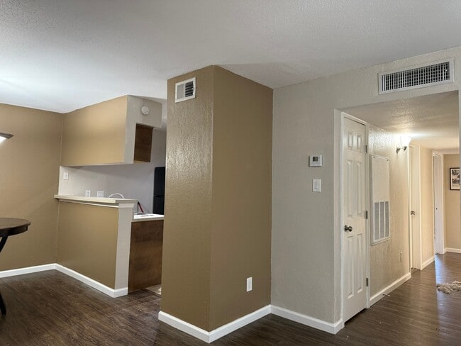 Building Photo - 16303 Lyons School Rd Unit 105 Rental