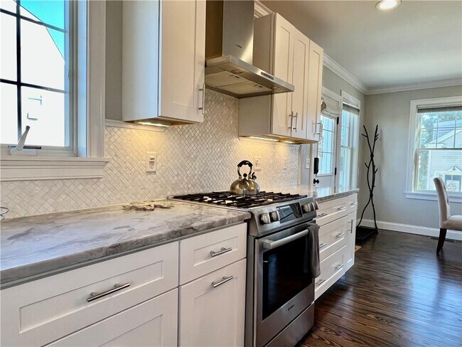 24 1/2 Stockholm St