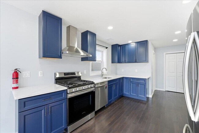 Photo - 225 Freeman Ave Unidad 2