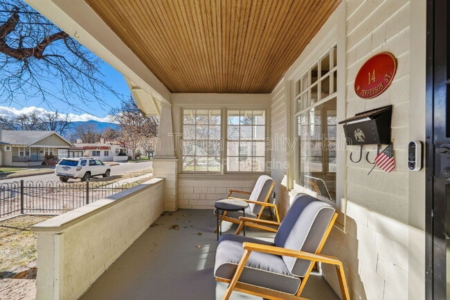 Photo - 14 W Jefferson St