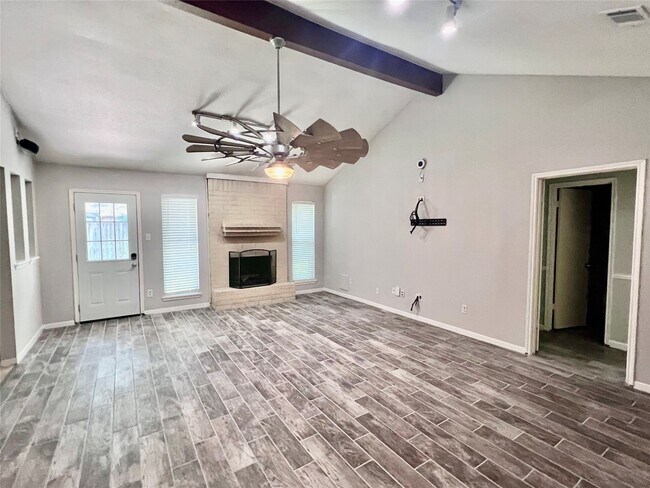 9 N Deerfoot Cir