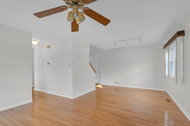 Photo - 5370 Sequoia Ct