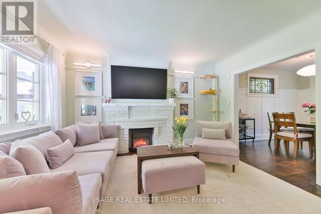 Photo - 418 Glenlake Ave