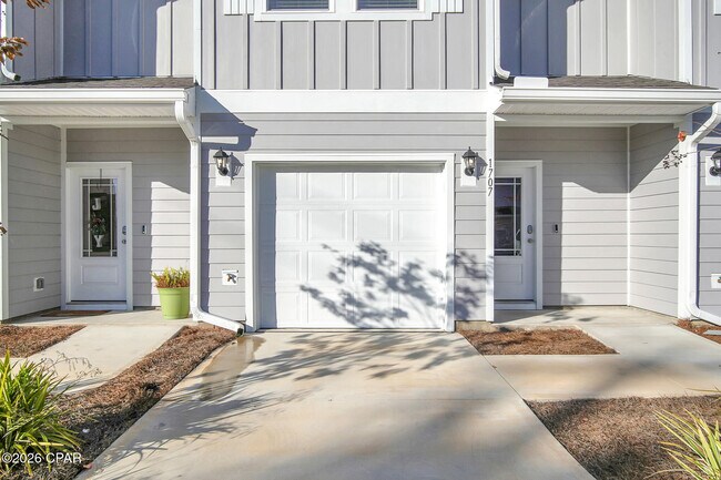 Photo - 1707 Jakes Dr