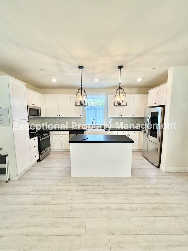Photo - 13941 Blossom Way