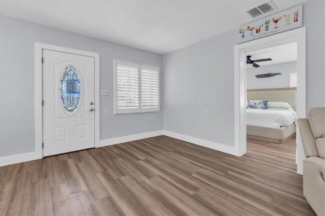 Photo - 528 77th Ave