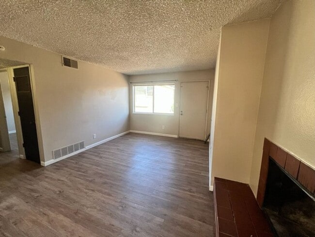 Photo - <B>Central Reno Two Bedroom Apartment<br><br> Unidad 762 Stewart Street Reno, NV 89502