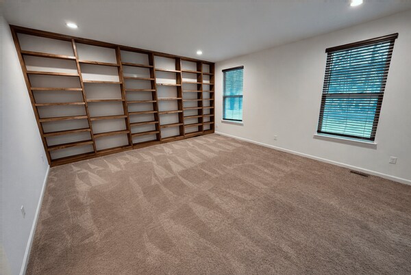 Photo - 360 Honey Tree Wy