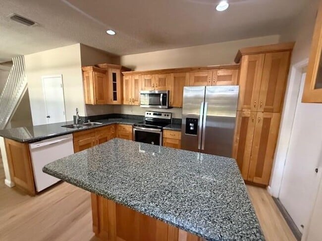 Photo - 1896 Madeira Dr