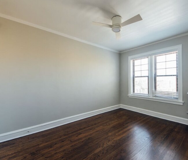 Photo - 4325 N Hermitage Ave Unit B3