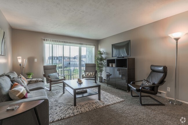 2 Bed/ 2 Bath