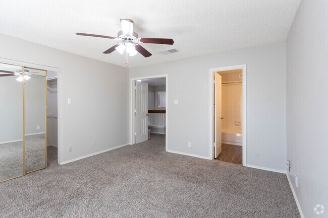 2BR 2.5BA - 1,305