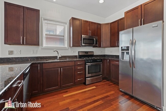 Photo - 1315 N Wicker Park Ave Unit J08P