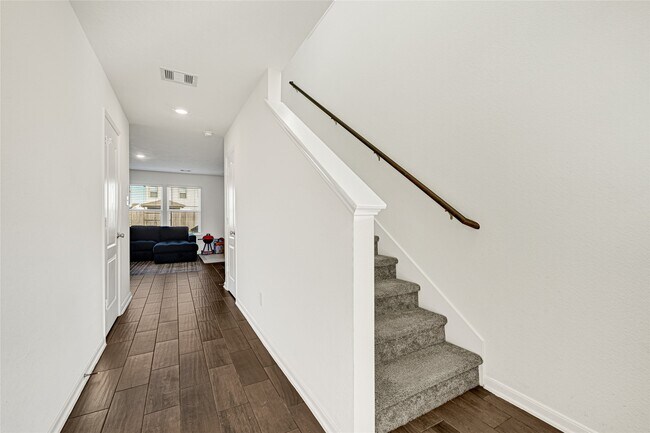 Photo - 5238 Tall Tower St