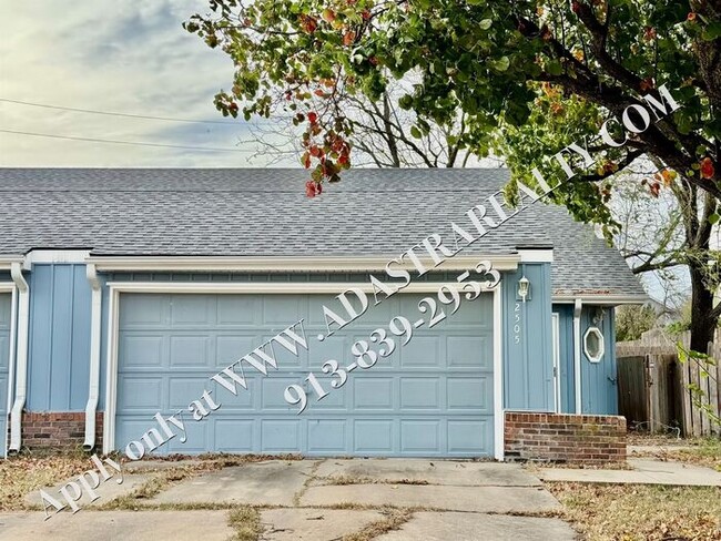 Beautiful 3 Bed 2 Bath Duplex in Lawrence-... - Beautiful 3 Bed 2 Bath Duplex in Lawrence-... Casa