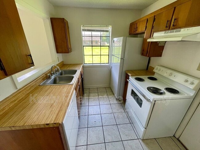 Photo - 125 Country Ln