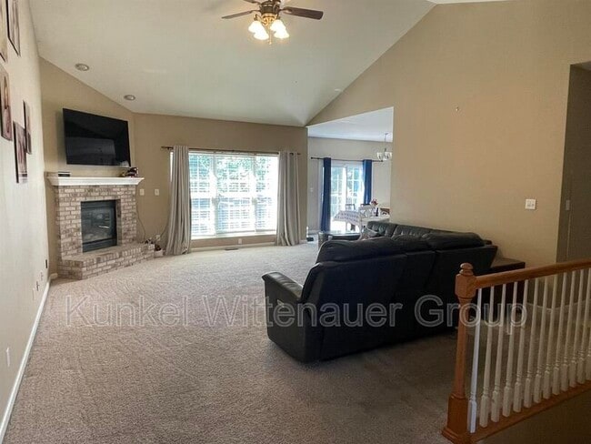 Photo - 167 Wyndrose Dr