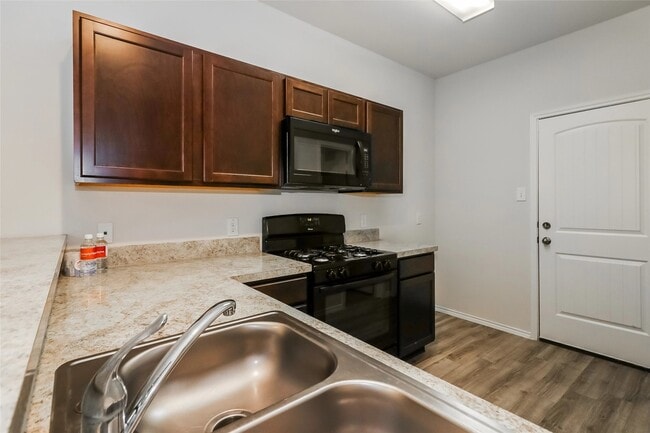 Photo - 17010 Andrew Nook Ln