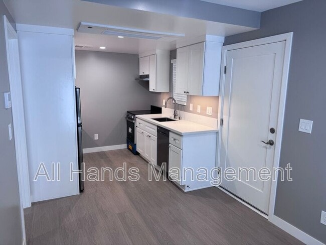 Building Photo - 5117 E The Toledo Unit 5