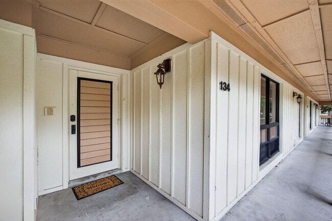 Photo - 134 Brackenwood Rd