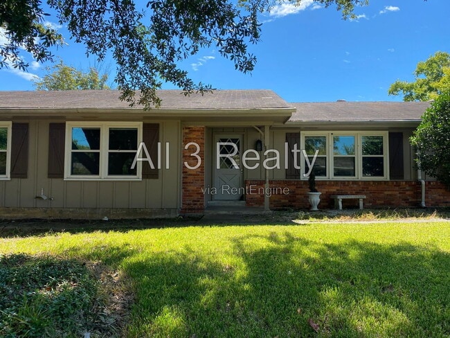 Photo - 3012 Lansdowne Dr