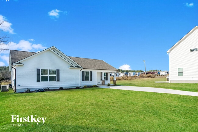 Photo - 84 Winter Red Wy